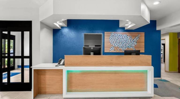 Microtel Inn & Suites by Wyndham Searcy — photo 4