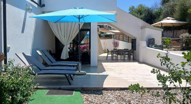 Vacation home with 2 rooms for 5 persons in Bari Sardo
