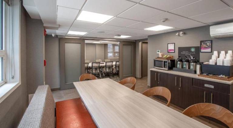 Coast Calgary Downtown Hotel & Suites by APA — photo 5
