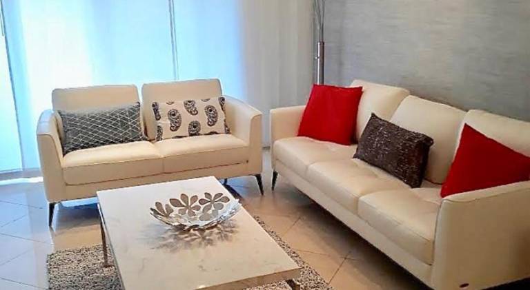 Holiday apartment with pool & hot tub in Aventura, FL