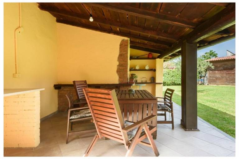 Beautiful vacation home with yard | Pets are welcome — photo 5