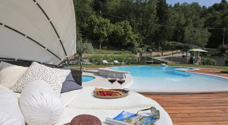 Villa Luna Stunning Modern Villa Shared Infinity Pool, Big garden, Fantastic lake view, AC, — photo 2