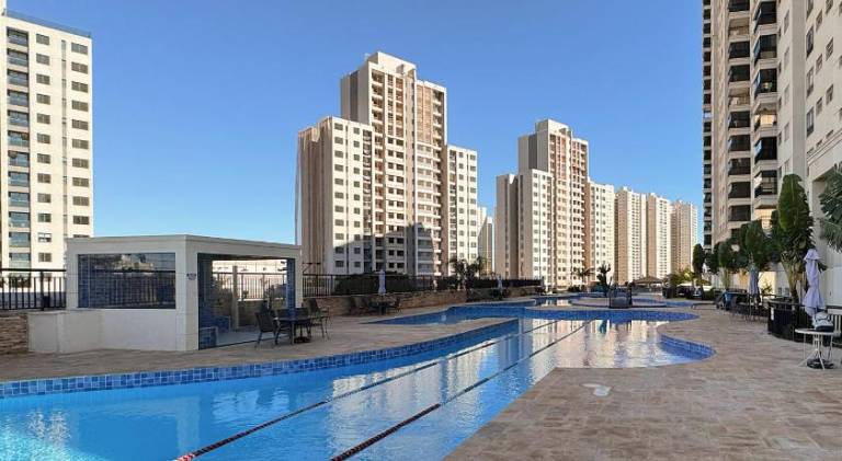 Apartment with pool — photo 3
