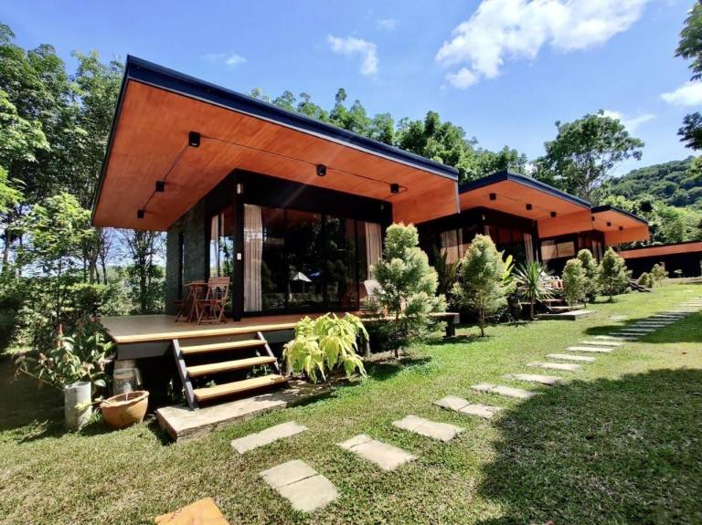 Resort  Sanamchai