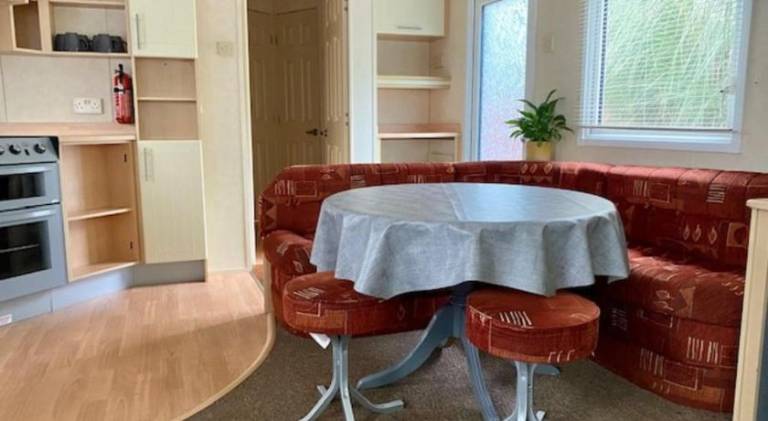Cabin by Beach & Nature Reserve Mon & Fri Check in Days Swanpool Falmouth Cornwall — photo 3