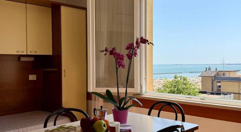 Serviced apartment for 5 persons in Rimini