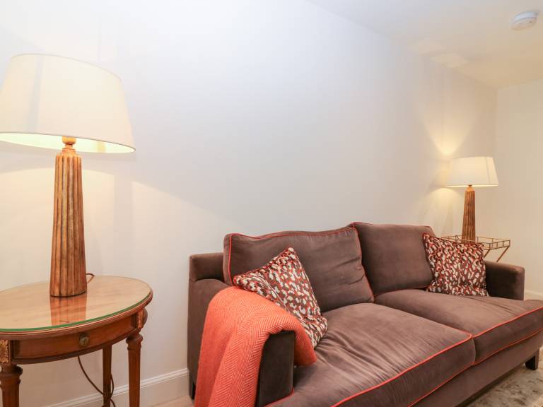 Family-friendly cottage with yard | Pet-friendly — photo 5