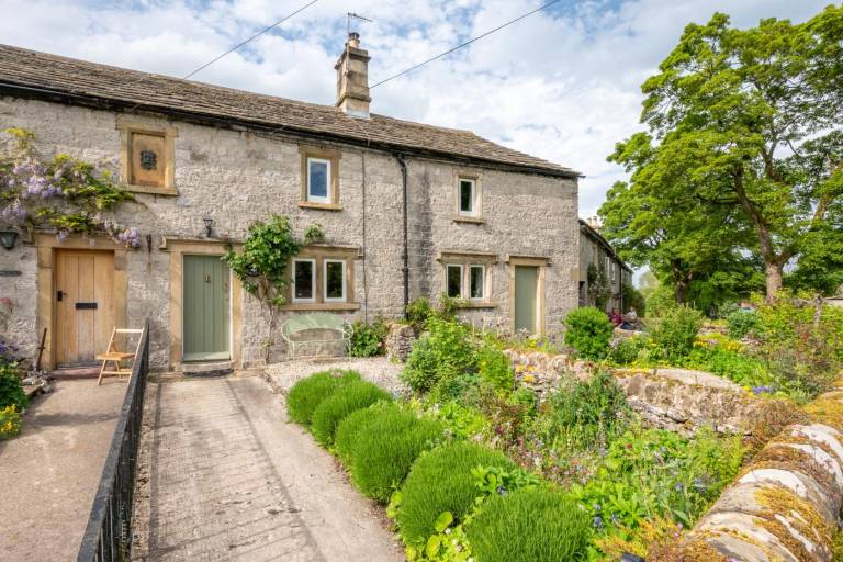 2 Bed in Middleton by Youlgrave oc dchol7