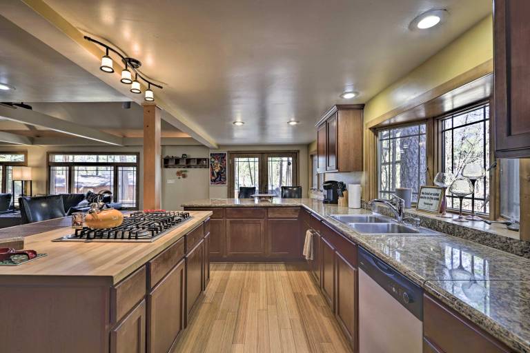 Hike & Relax Fireside: Dog-Friendly Gem in Payson! — photo 2