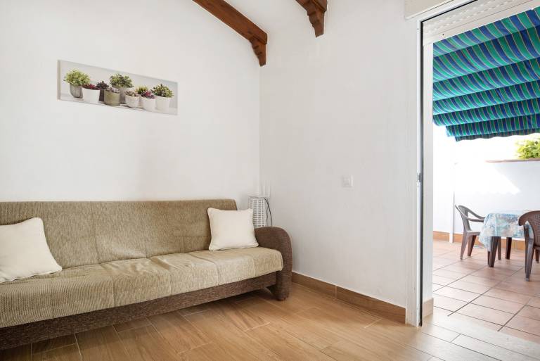 Rental apartment with barbecue & terrace | City view — photo 5