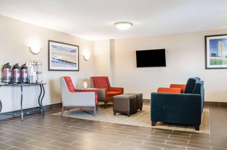 Comfort Inn Dickinson — photo 5
