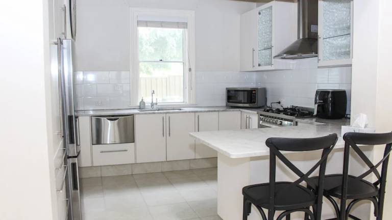 House  East Tamworth