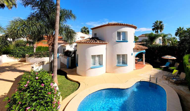 Villa with patio, barbecue & private pool in Denia