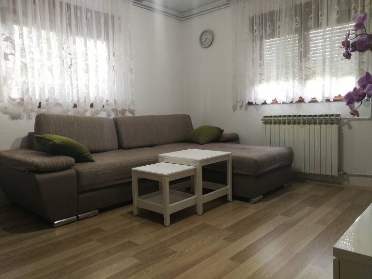 Holiday apartment with yard, barbecue & terrace — photo 2