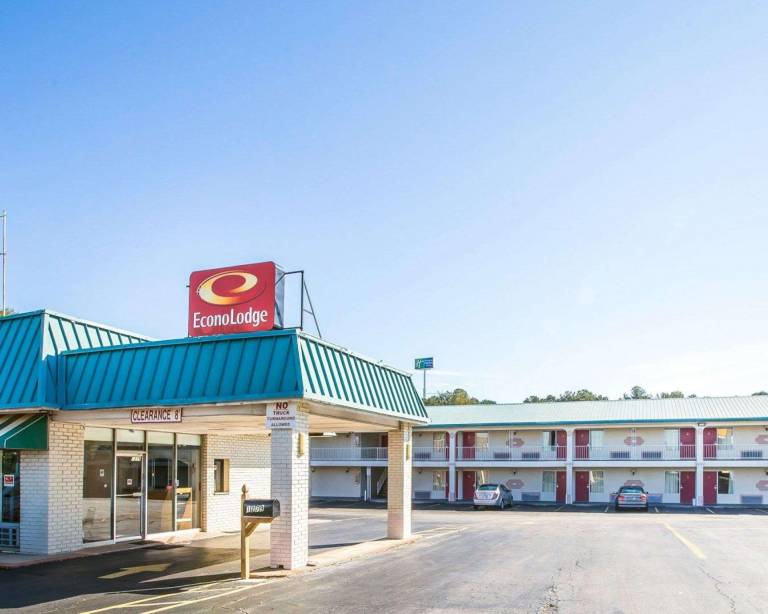 Econo Lodge McDonough South in McDonough, GA