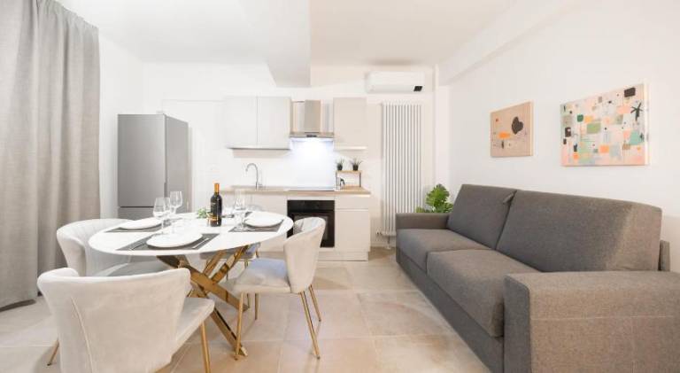 Nice apartment | Near Two Towers | Pets are welcome — photo 2