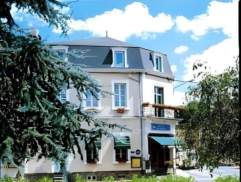 Hotel De Paris Jaligny in Moulins
