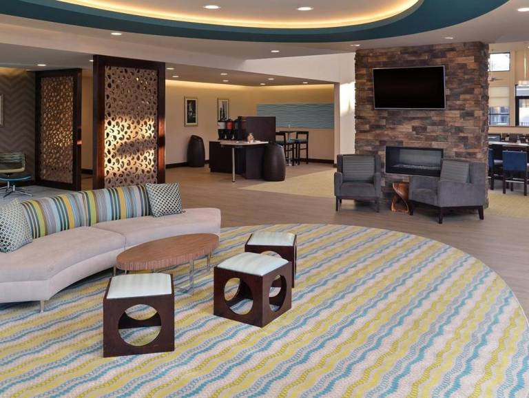 Homewood Suites by Hilton Cincinnati Mason — photo 2
