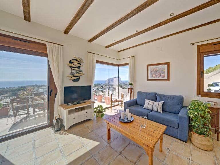 Children-friendly house with private pool, yard & patio | Sea view | Pet-friendly — photo 2
