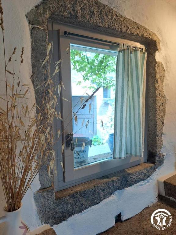 Gite with terrace, yard & barbeque | Pet-friendly — photo 5