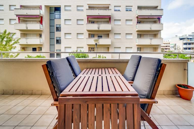 Child-friendly rental apartment with pool, yard & patio | Next to the beach | Suitable for remote work | Dogs allowed — photo 5