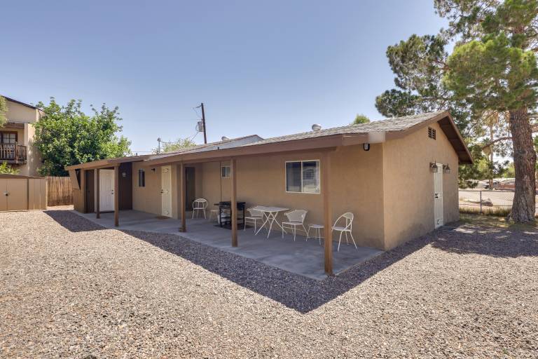 Dog-Friendly Bullhead City Home - Walk to Beach! — photo 4
