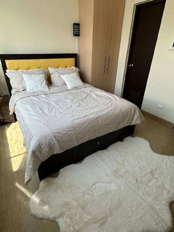 Rental apartment with yard & pool | Suitable for remote work in Iloilo