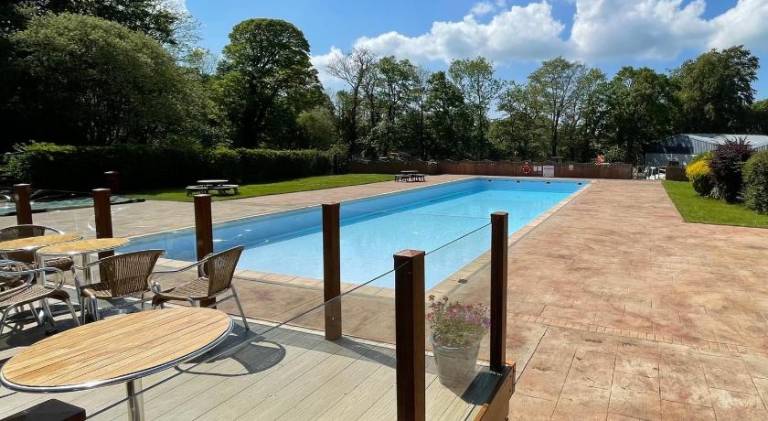 Rental apartment with pool — photo 3