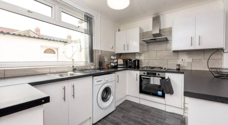Penarth Road Grand Residence – 4 Bedroom — photo 3