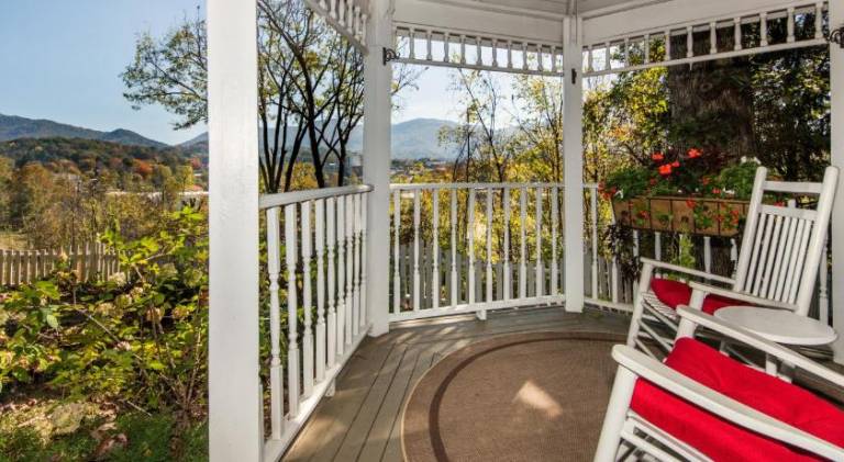 Oak Hill On Love Lane Bed and Breakfast Inn — photo 3