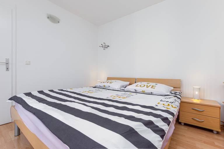 Apartment with terrace & barbeque in Porec