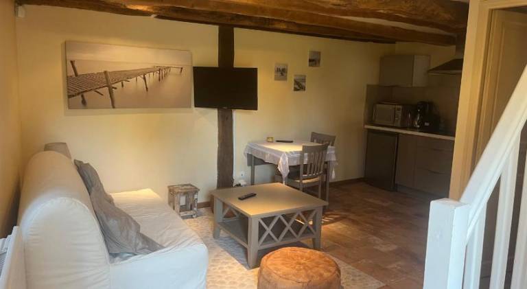 La fouasserie 1 grand lit parental et 1 clic clac 140 1 a 4 personnes in Chinon
