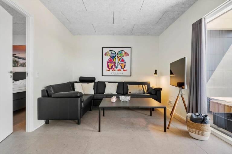 Fully equipped apartment with patio & grill | Pet-friendly — photo 4