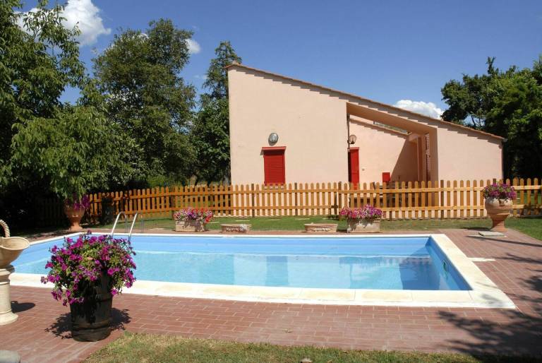 Child-friendly wonderful villa with BBQ, garden & private pool | Dogs allowed — photo 4