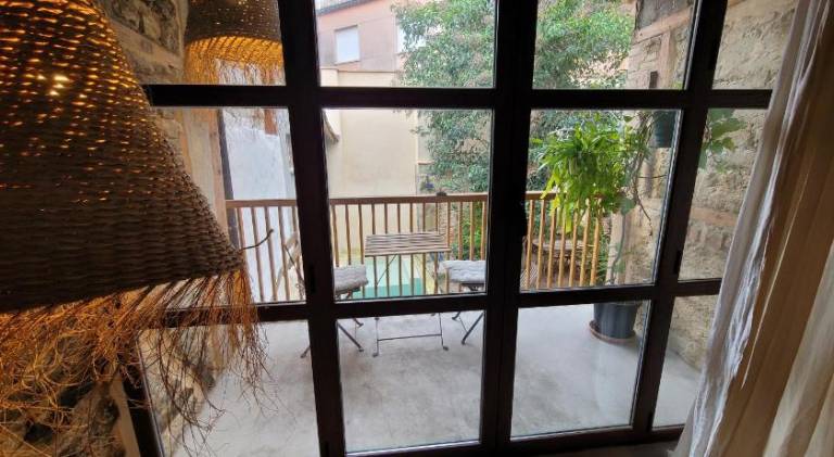 Apartment with pool — photo 3