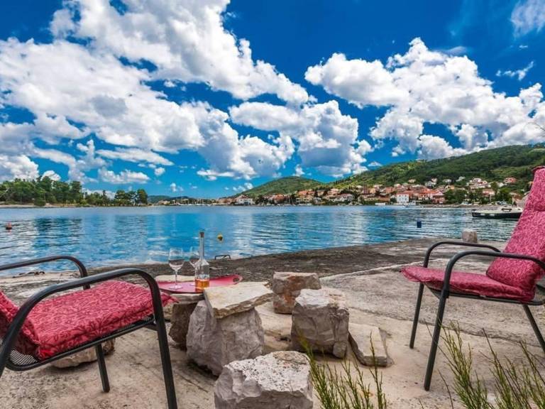 Ferienhaus in Preko, Ugljan für max. 5 Personen Ferienhaus in Preko, Ugljan für max. 5 Personen