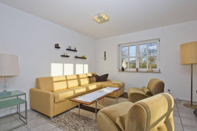 strandnahe Ferienwohnung mit schönem Garten - Ferienhaus Gisela — photo 3