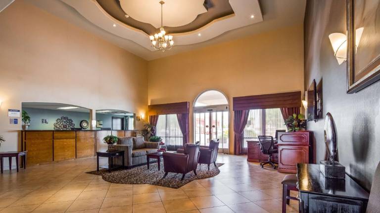 Best Western Plus Main Street Inn — photo 2