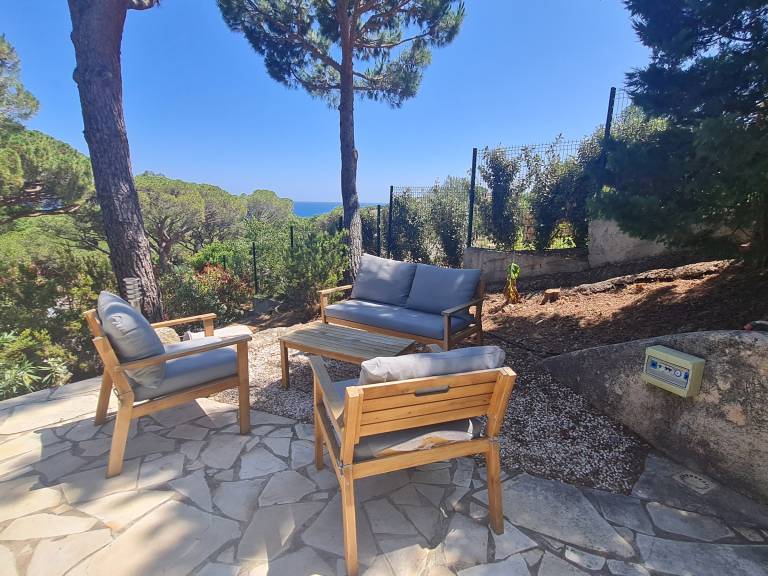 Fully equipped spacious villa with private pool, yard & grill | Pets allowed — photo 3