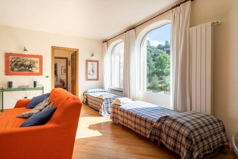 Lavanda Apartment with Mountain View, Terrace, Shared Seasonal Pool and Wi-Fi — photo 5