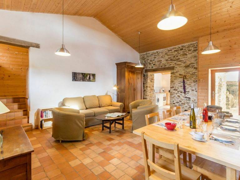 Fully equipped charming cottage with BBQ & garden | Pets are welcome — photo 2