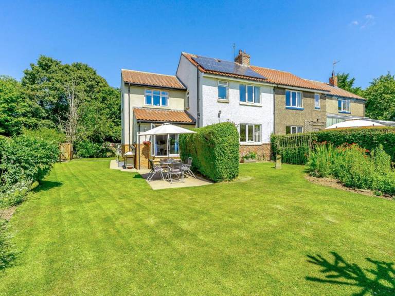 Fully equipped cottage with garden & grill | Pets are welcome in Thirsk