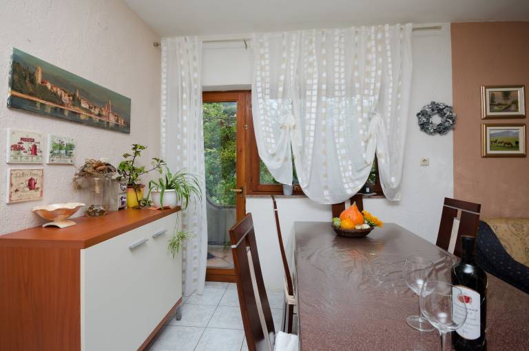 Apartment with barbeque, yard & terrace | Garden view — photo 3