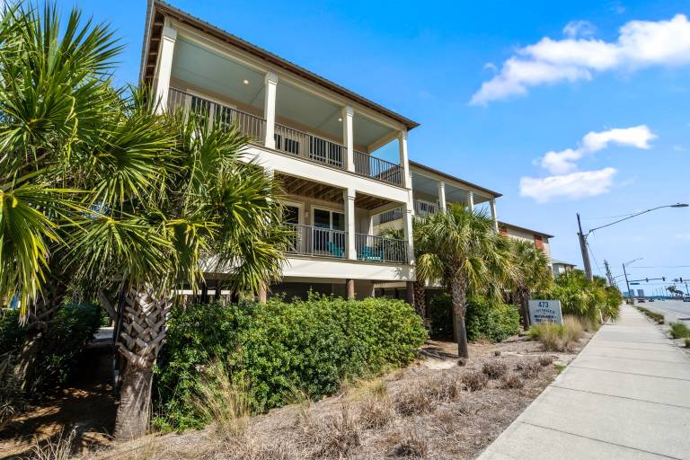 4 Bedroom Cottage Steps from Beach with Pool — photo 2