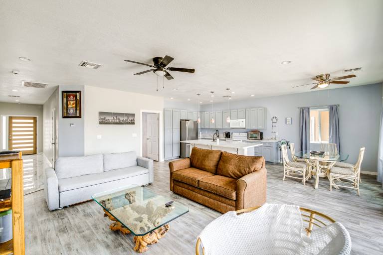 4 Mi to Casinos: Mtn-View Home in Bullhead City! — photo 4