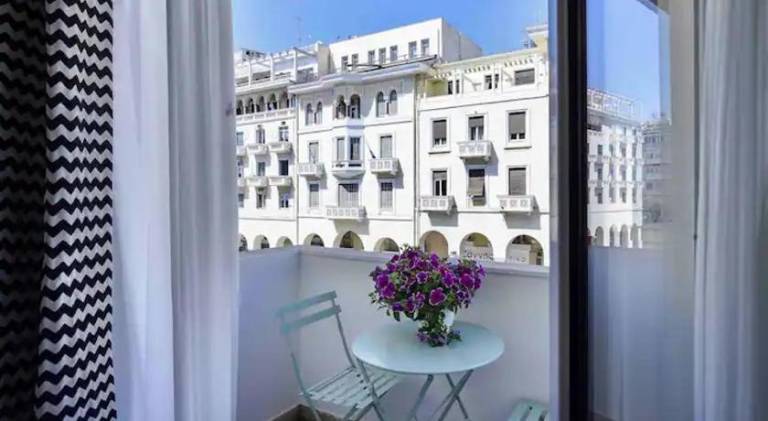 Fully equipped wonderful holiday apartment | Close to Hagia Sophia | Suitable for remote work | Pet-friendly in Thessaloniki