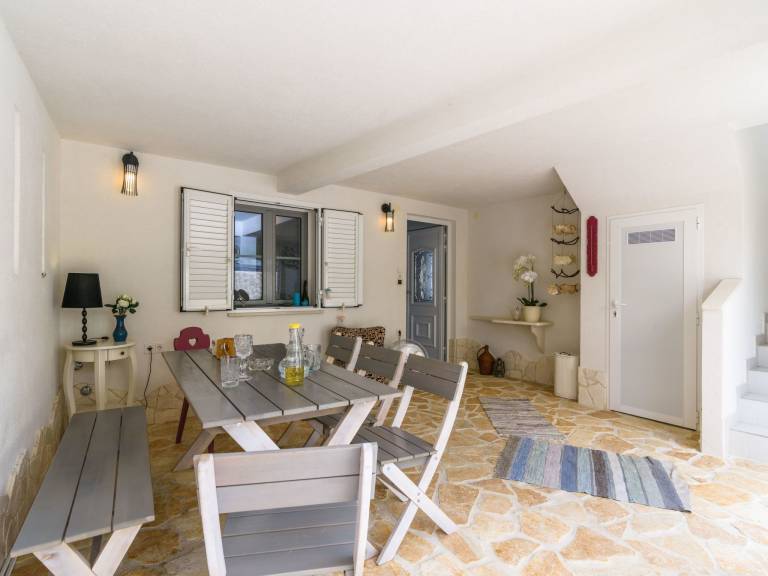 Vacation home with terrace, yard & BBQ — photo 2