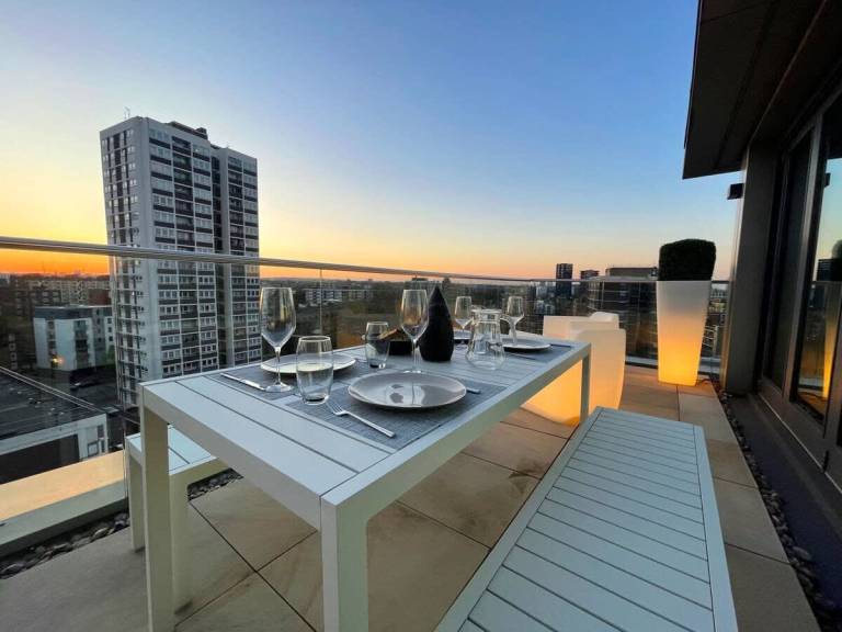 Luxury Penthouse with Stunning London Views
