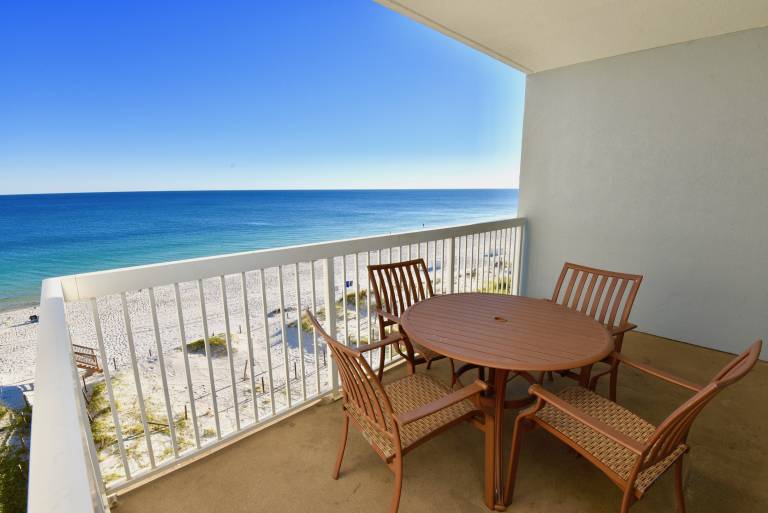Dog friendly beachfront condo with sunrise views — photo 3