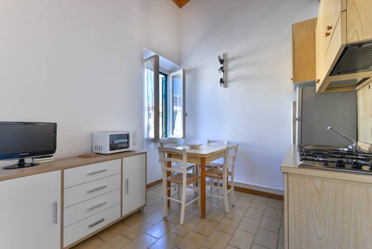 Holiday Apartment 'Il Quadrifoglio 3' near the Beach with Terrace and Wi-Fi — photo 4